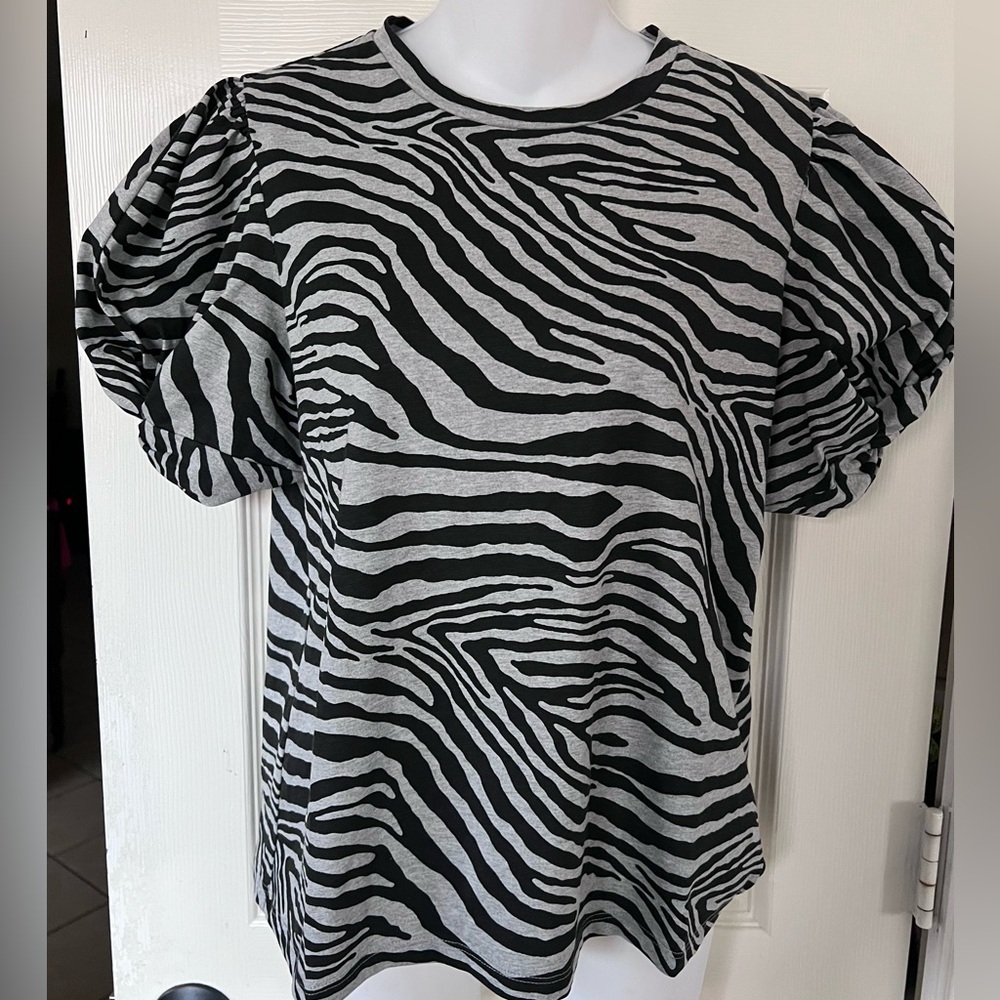 GREY LAB Zebra Print Puff Sleeve Top - Black and Gray